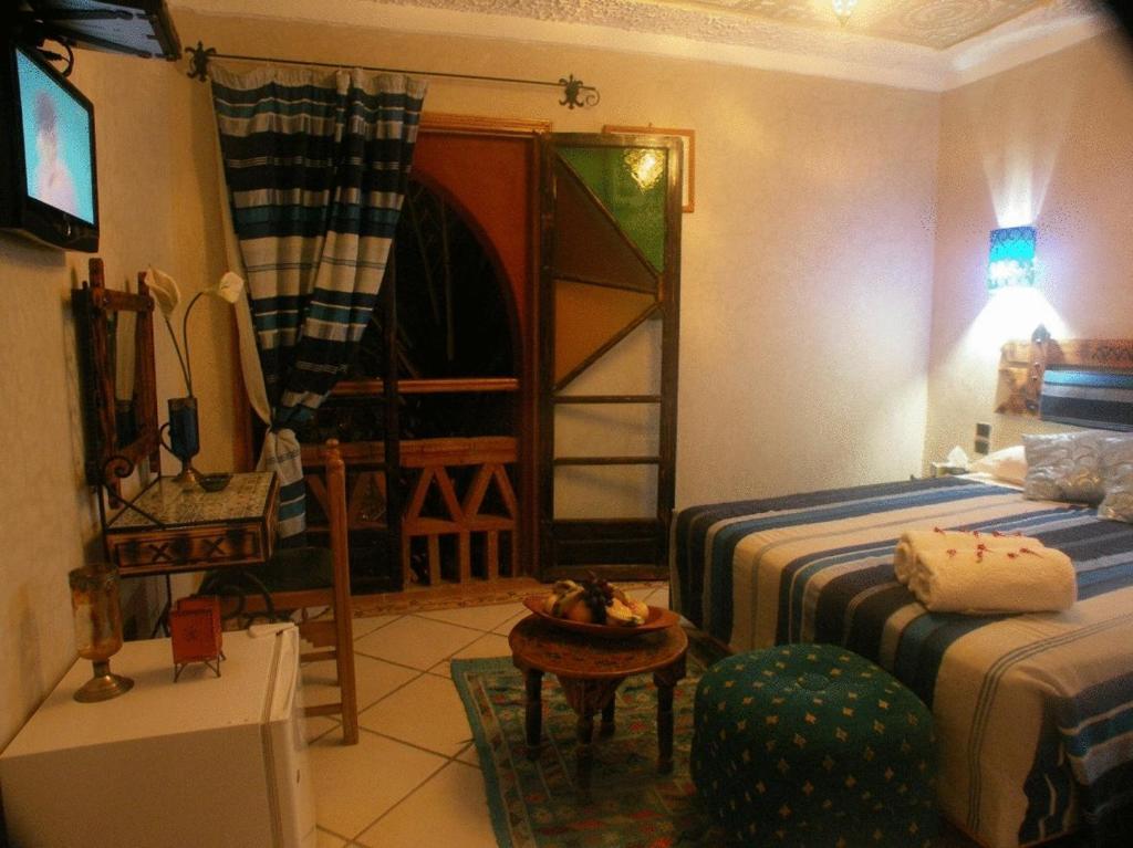 Fibule Du Draa Kasbah D'hôtes Zagora Bagian luar foto